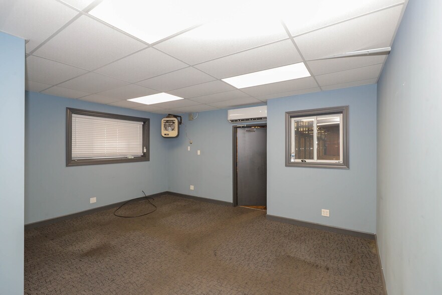 More Photos Of 4950 W Pershing Rd, Cicero Warehouse For Lease