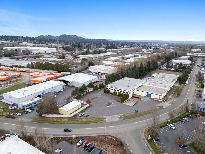 More Photos Of 12812 NE Whitaker Way, Portland Warehouse For Lease
