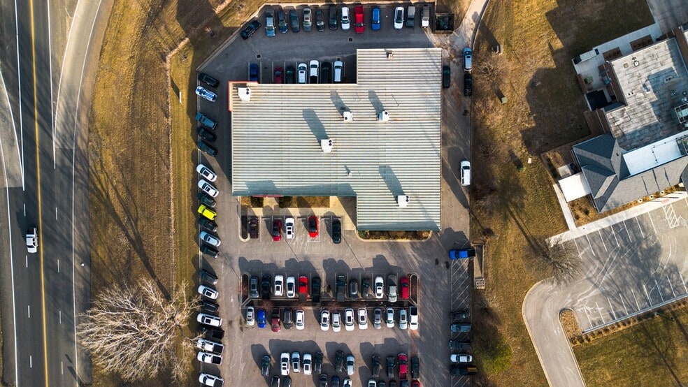 More Photos Of 6801 Hedge Lane Ter, Shawnee Showroom For Sale