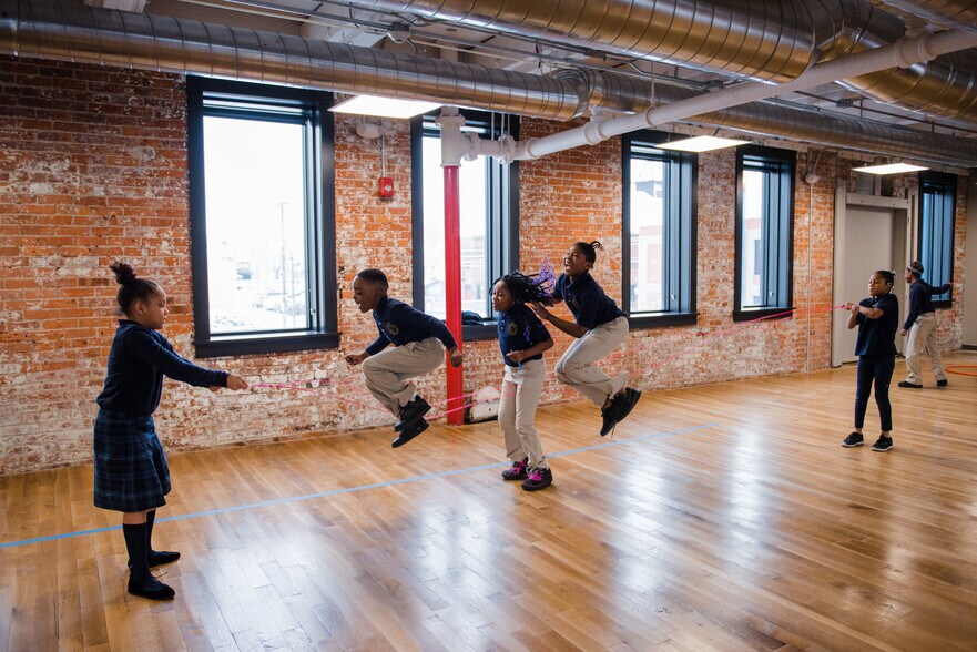 More Photos Of 45 Jewett Ave, Buffalo Loft Creative Space For Lease