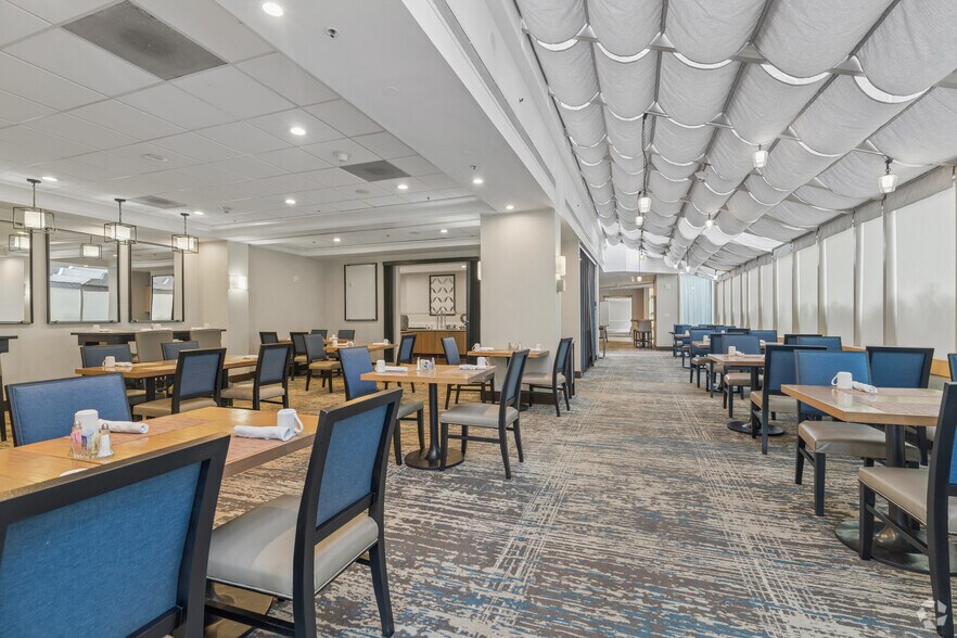 More Photos Of 6120 Peachtree Dunwoody Rd, Atlanta Hotel For Sale
