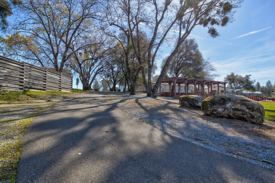 More Photos Of 7449 Fairplay Rd, Somerset Specialty For Sale