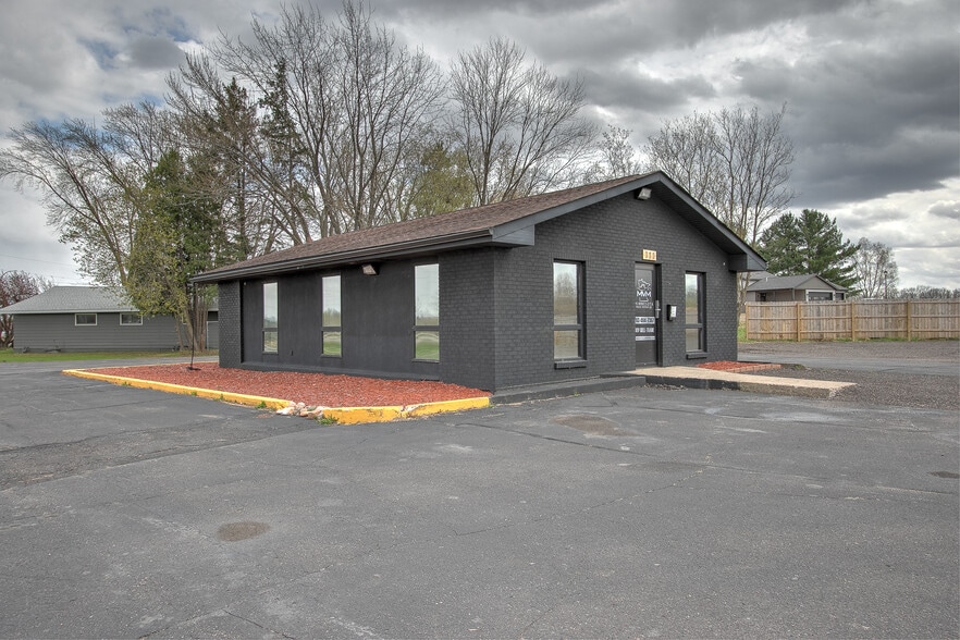Primary Photo Of 111 4th Ave, Pease Flex For Sale
