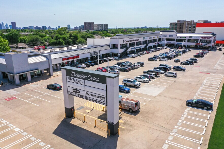 Primary Photo Of 5400 E Mockingbird Ln, Dallas Unknown For Lease