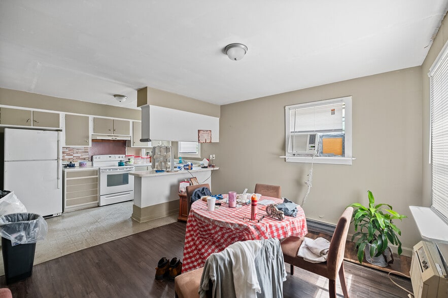 More Photos Of 3211 Spruill Ave, North Charleston Apartments For Sale