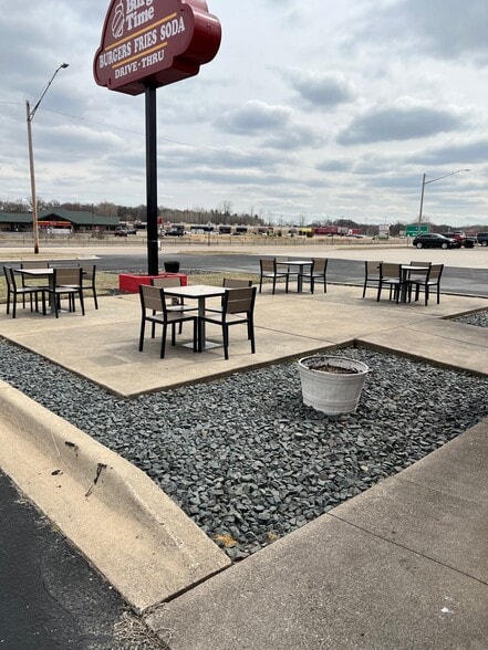 More Photos Of 17650 Highway 65 NE, Andover Fast Food For Sale