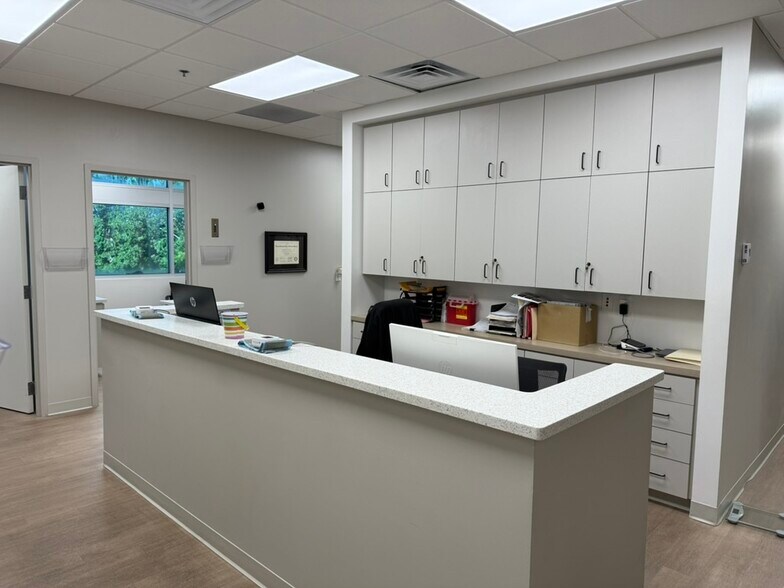 More Photos Of 1650 Skylyn Dr, Spartanburg Medical For Lease