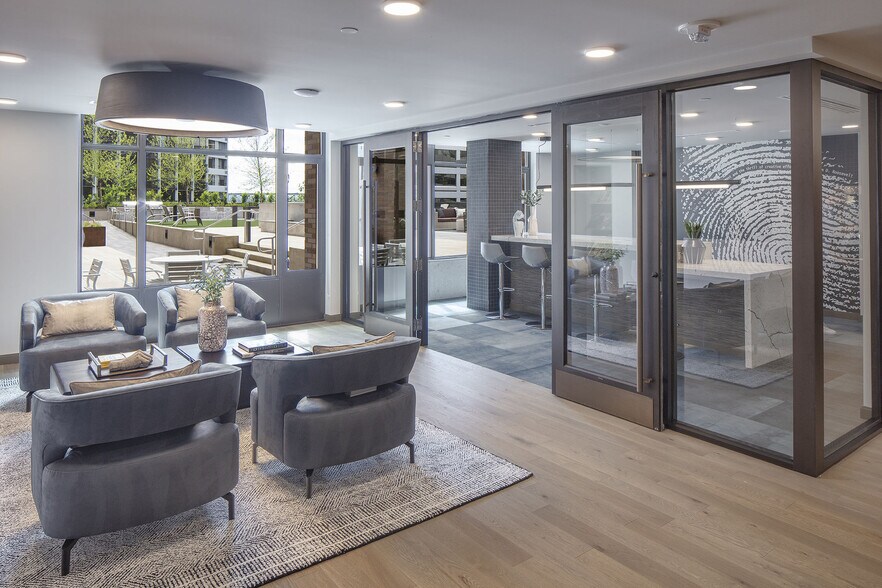 More Photos Of 140 SW Columbia St, Portland Apartments For Lease