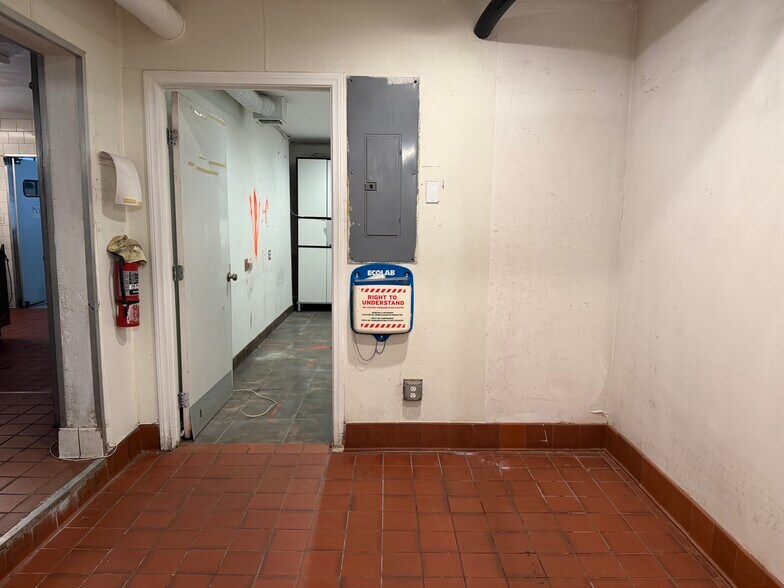 More Photos Of 3129 W Sunset Blvd, Los Angeles Apartments For Lease