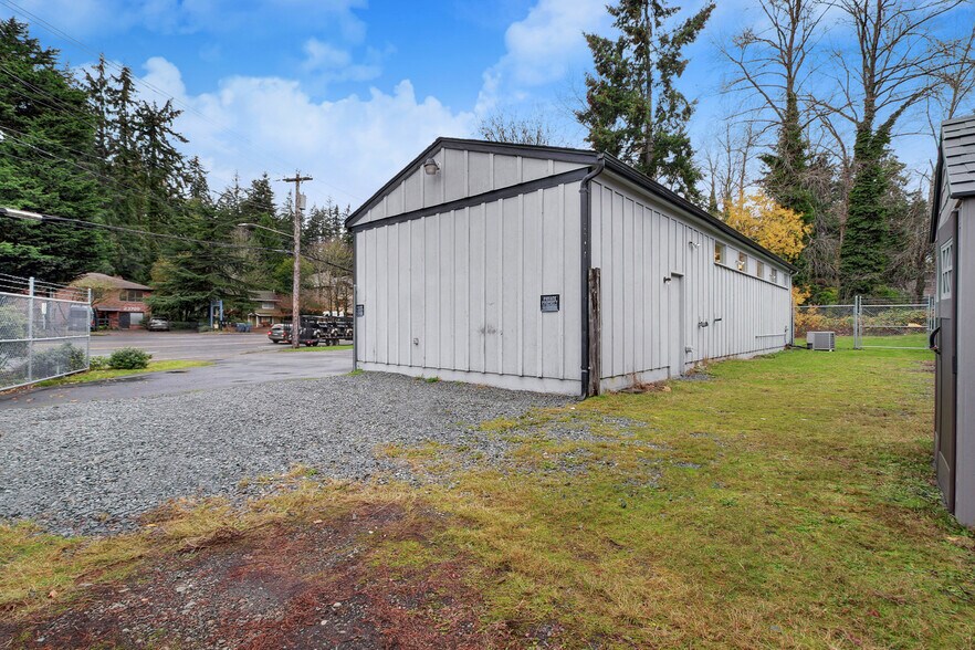 More Photos Of 23631 Edmonds Way, Edmonds Warehouse For Sale