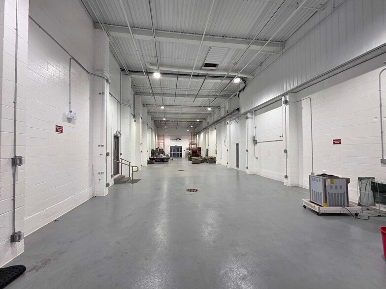 More Photos Of 1840 Broadway St, Port Coquitlam Warehouse For Sale