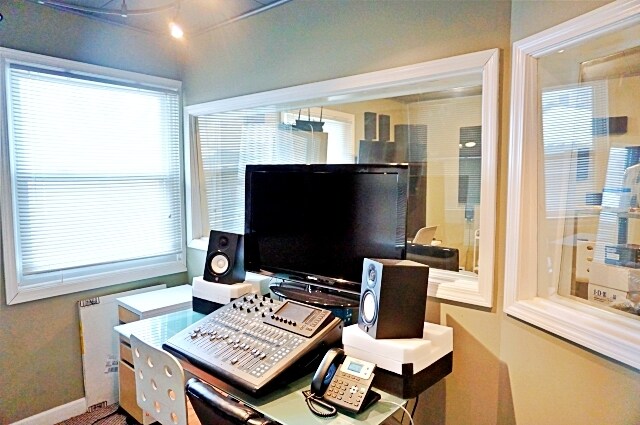 More Photos Of 1321-1323 S Austin Blvd, Cicero Religious Facility For Sale