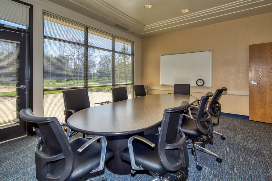 More Photos Of 2700 Fulton Ave, Sacramento Office For Sale