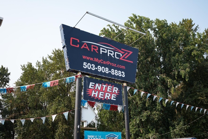 More Photos Of 20155 McLoughlin Blvd, Gladstone Land For Lease