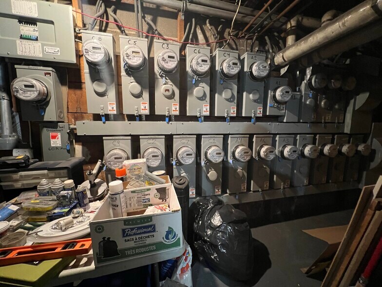 More Photos Of 3 Church St, St Catharines Apartments For Sale