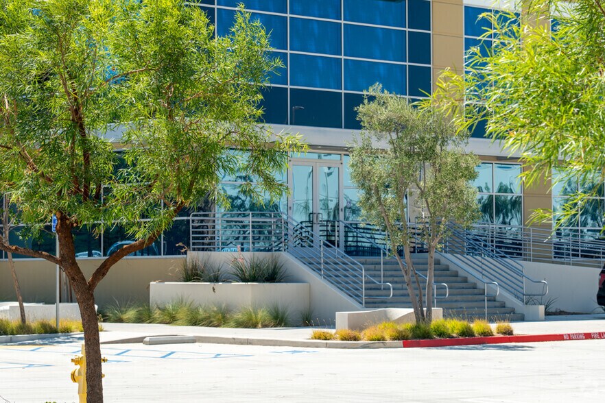 More Photos Of 1160 W Rincon St, Corona Warehouse For Lease