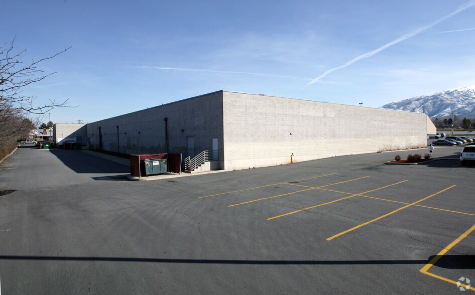 More Photos Of 70 S Fairfield Rd, Layton Storefront For Lease