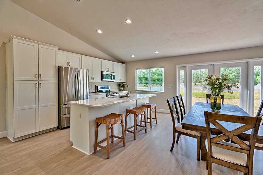 More Photos Of 3505 Main Street, Hawthorne Apartments For Sale