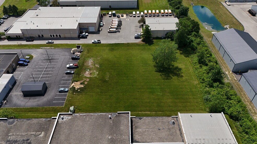 More Photos Of 7790 N Central Dr, Lewis Center Warehouse For Lease