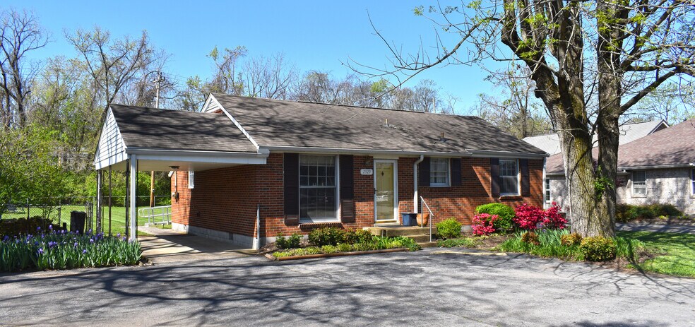 More Photos Of 2929 Berry Hill Dr, Nashville Office For Lease