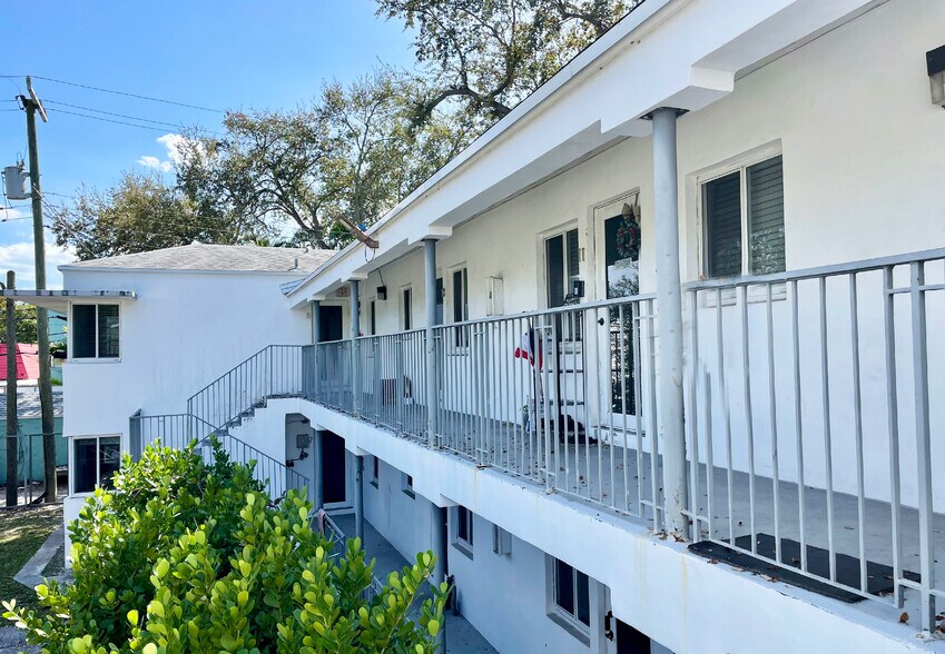 More Photos Of 648 NE 80th St, Miami Apartments For Sale