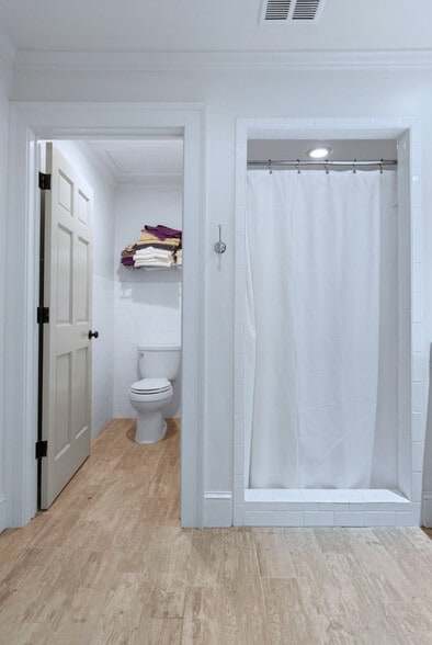 More Photos Of 2334 Lake Park Dr, Albany Office Residential For Sale