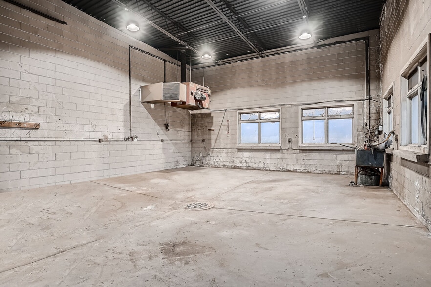 More Photos Of 11808 Hwy 93, Golden Service For Sale