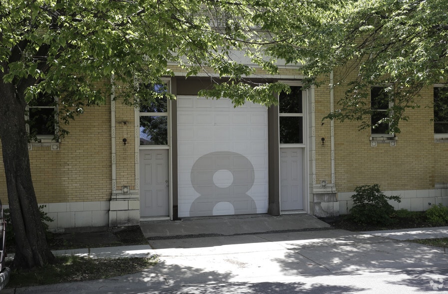 More Photos Of 807 13th Ave S, Minneapolis Warehouse For Sale