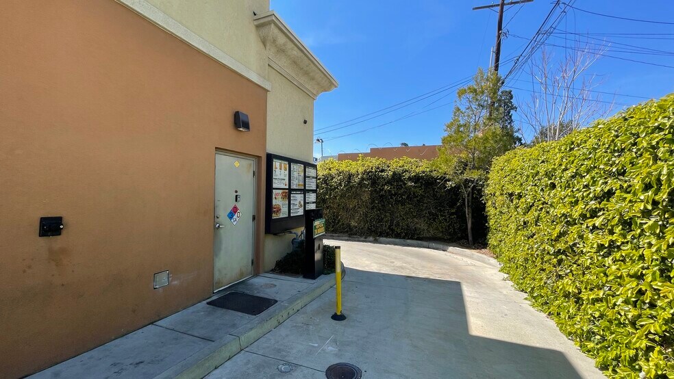 More Photos Of 933 W Ramsey St, Banning General Retail For Sale