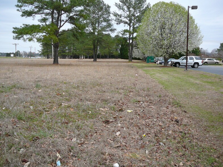 More Photos Of Cox Blvd., Goldsboro Land For Lease
