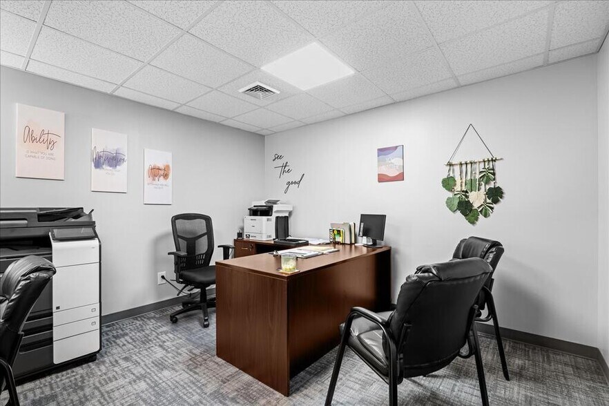 More Photos Of 57 Mountain Rd, Halifax Office For Sale