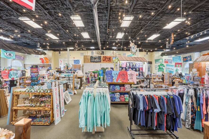 More Photos Of 14319 Ocean Hwy, Pawleys Island General Retail For Sale