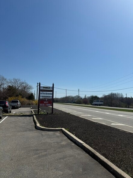 More Photos Of 55 Sound Ave, Mattituck General Retail For Lease