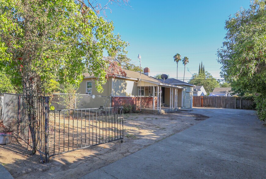 More Photos Of 2652 21st Ave, Sacramento Apartments For Sale