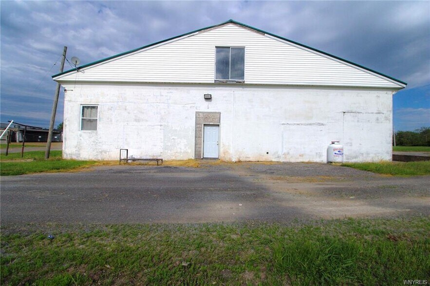More Photos Of 2231 Youngstown Wilson rd, Ransomville Flex For Sale