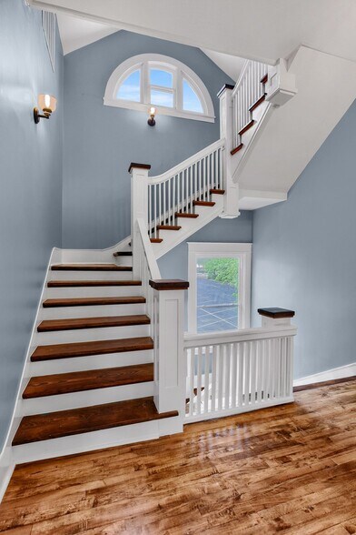 More Photos Of 511 S Travis St, Sherman Office For Sale