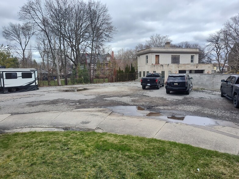 More Photos Of 8443-8445 E Jefferson, Detroit Office For Sale