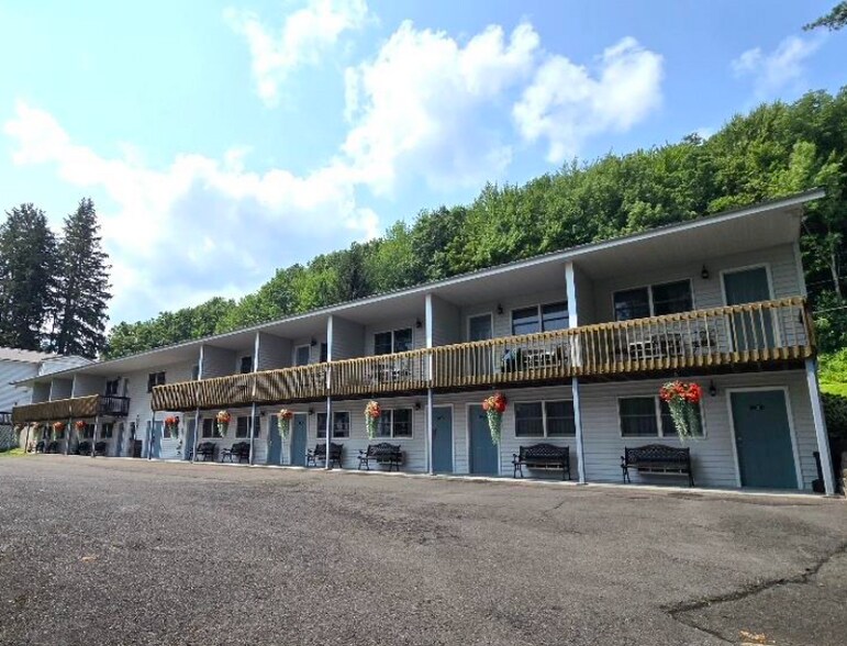 More Photos Of 7090 State Highway 80, Cooperstown Hotel For Sale