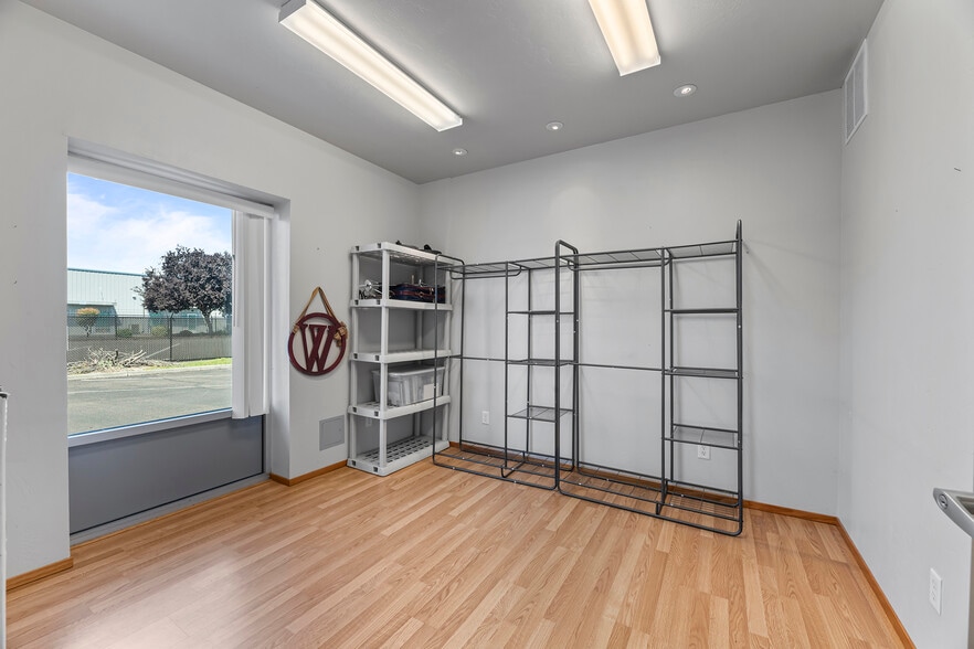 More Photos Of 658 Dutton rd, Eagle Point Service For Sale