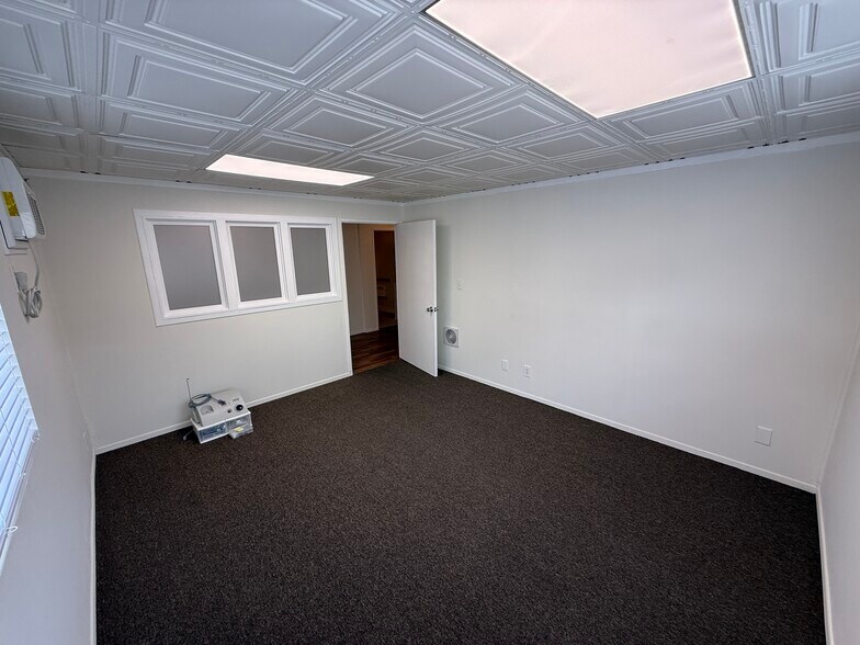 More Photos Of 1354 N Coast Hwy 101, Encinitas Office For Lease