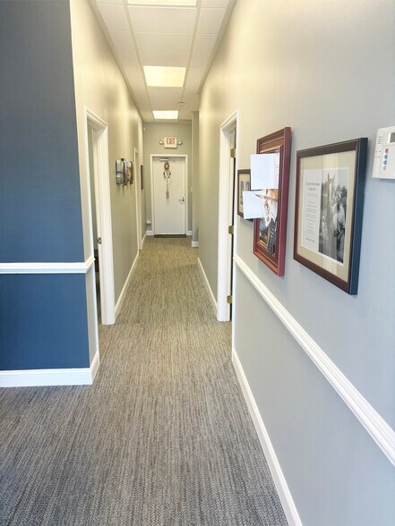More Photos Of 108 Central Ave, Goose Creek Office For Sale