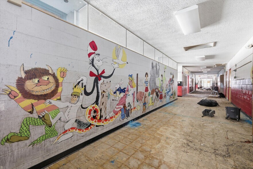 More Photos Of 1009 W Pacific, Osawatomie Schools For Sale