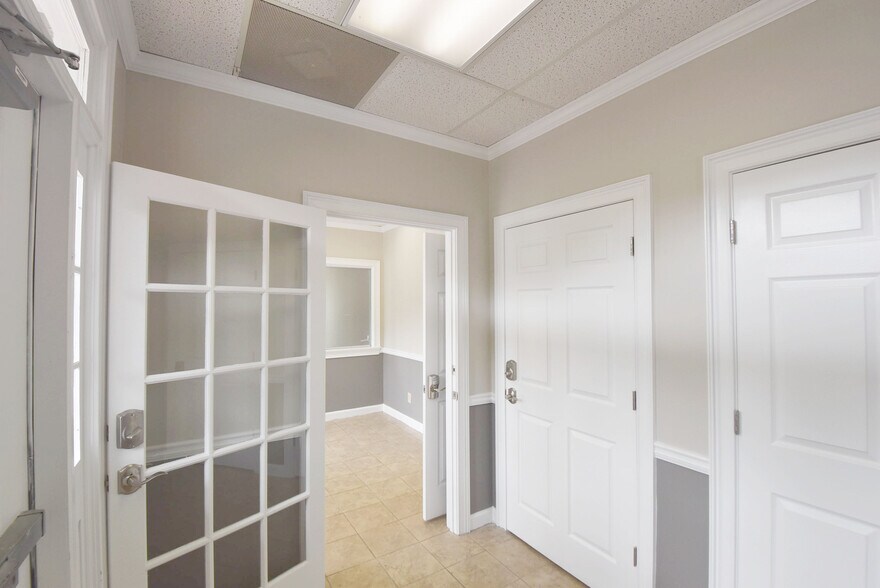 More Photos Of 116 Peachtree Ct, Peachtree City Medical For Lease