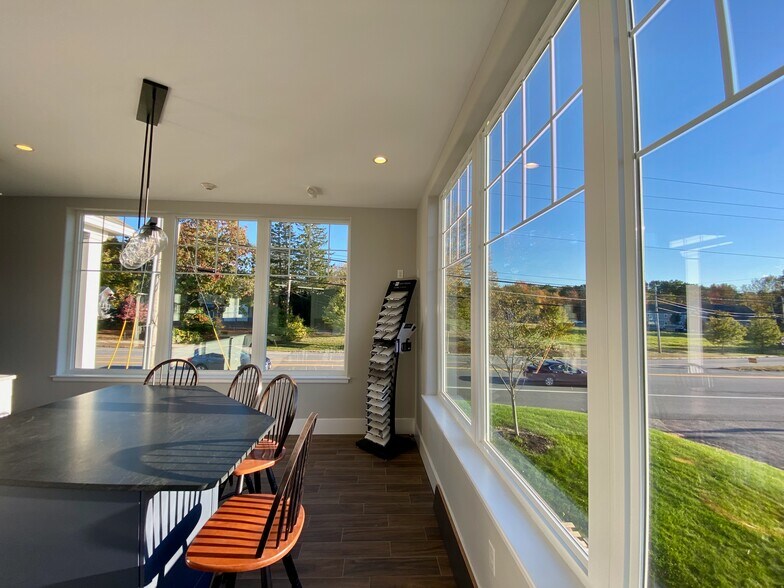 More Photos Of 147 Portsmouth Ave, Stratham Freestanding For Lease
