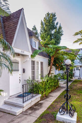 More Photos Of 537-545 1/2 N Orange Dr, Los Angeles Apartments For Sale