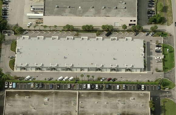 More Photos Of 1020 Holland Dr, Boca Raton Warehouse For Lease