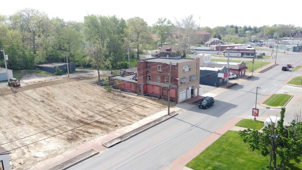 More Photos Of 2622 Woodson Rd, Overland Office Residential For Sale