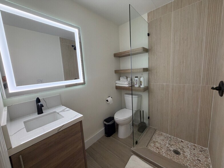 More Photos Of 2502 Tamarind Dr, Hutchinson Island Hotel For Sale