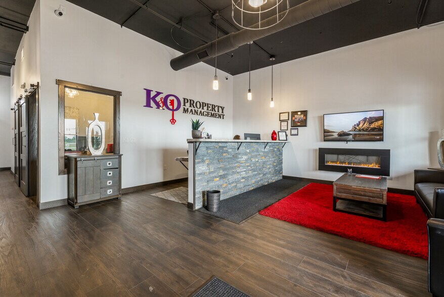 More Photos Of 5955 Mt Rushmore Rd, Rapid City Storefront Retail Office For Sale
