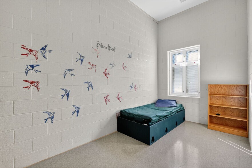 More Photos Of 1918 Mechanicsburg Rd, Springfield Rehabilitation Center For Sale